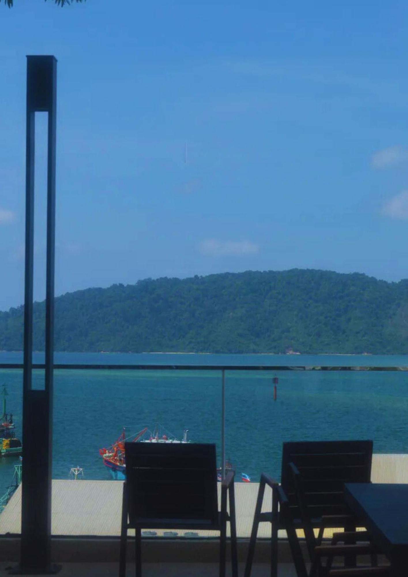 Pinay Home- The Shore Kota Kinabalu Esterno foto