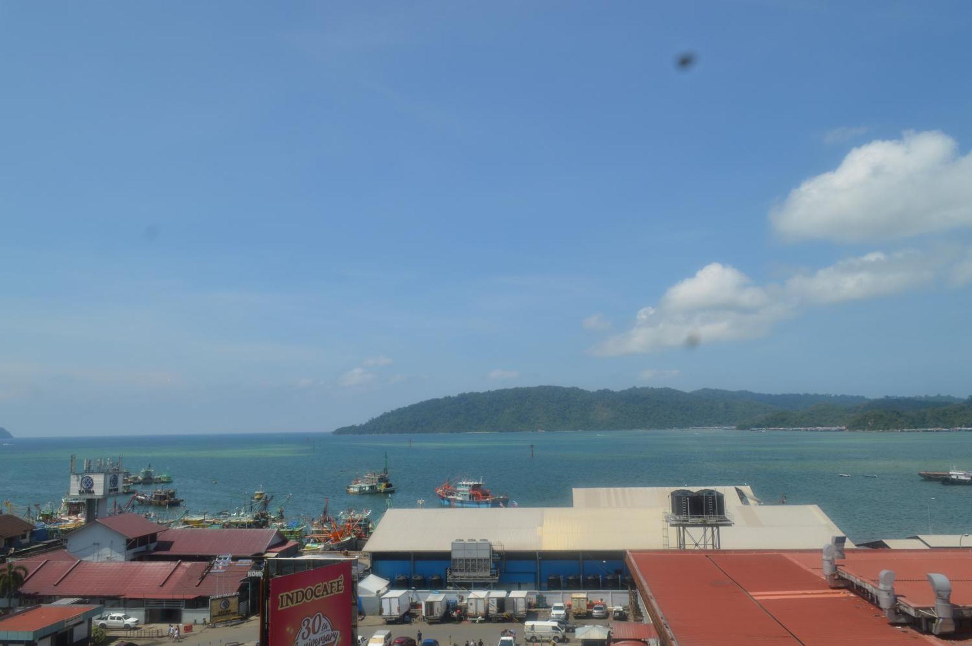 Pinay Home- The Shore Kota Kinabalu Esterno foto